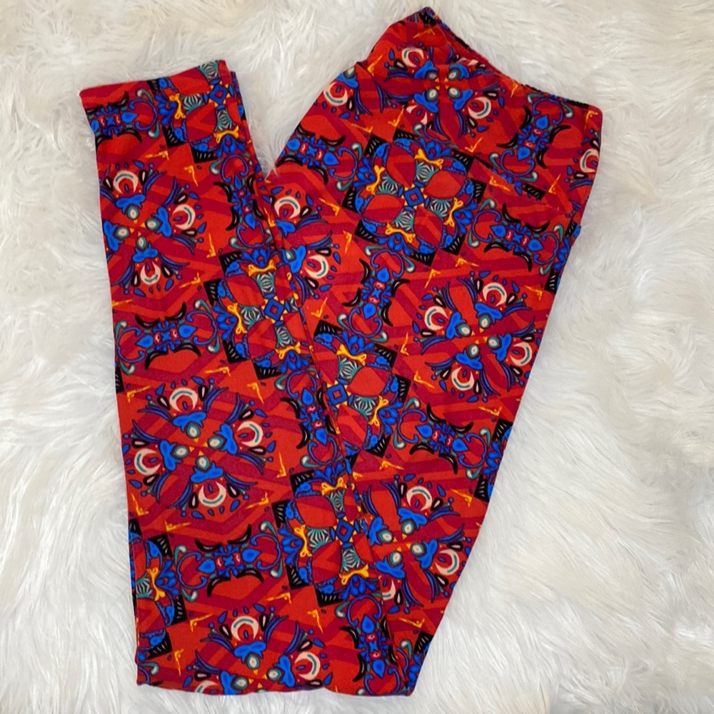 Lularoe TC buttery soft Leggings Kaleidoscope pattern